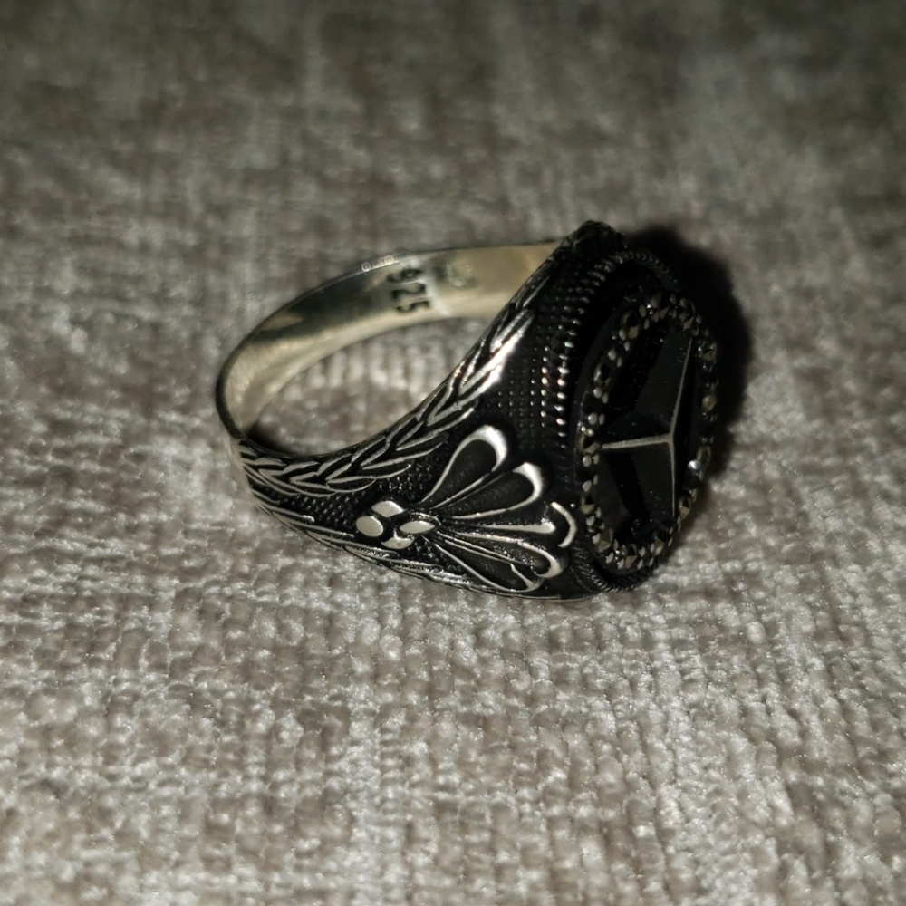 Mercedes 925 silver ring